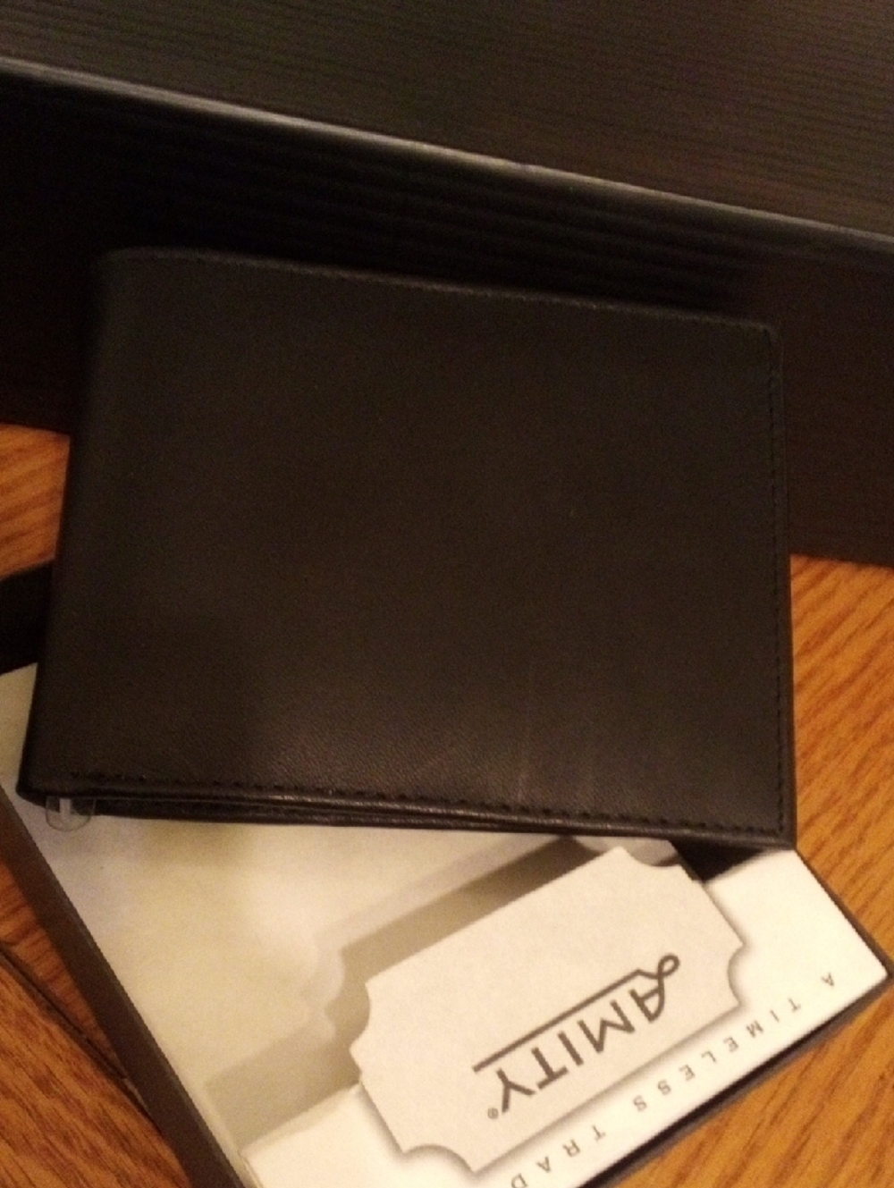 Amity Men's Black Leather Bifold Wallet - Picture 3 of 3